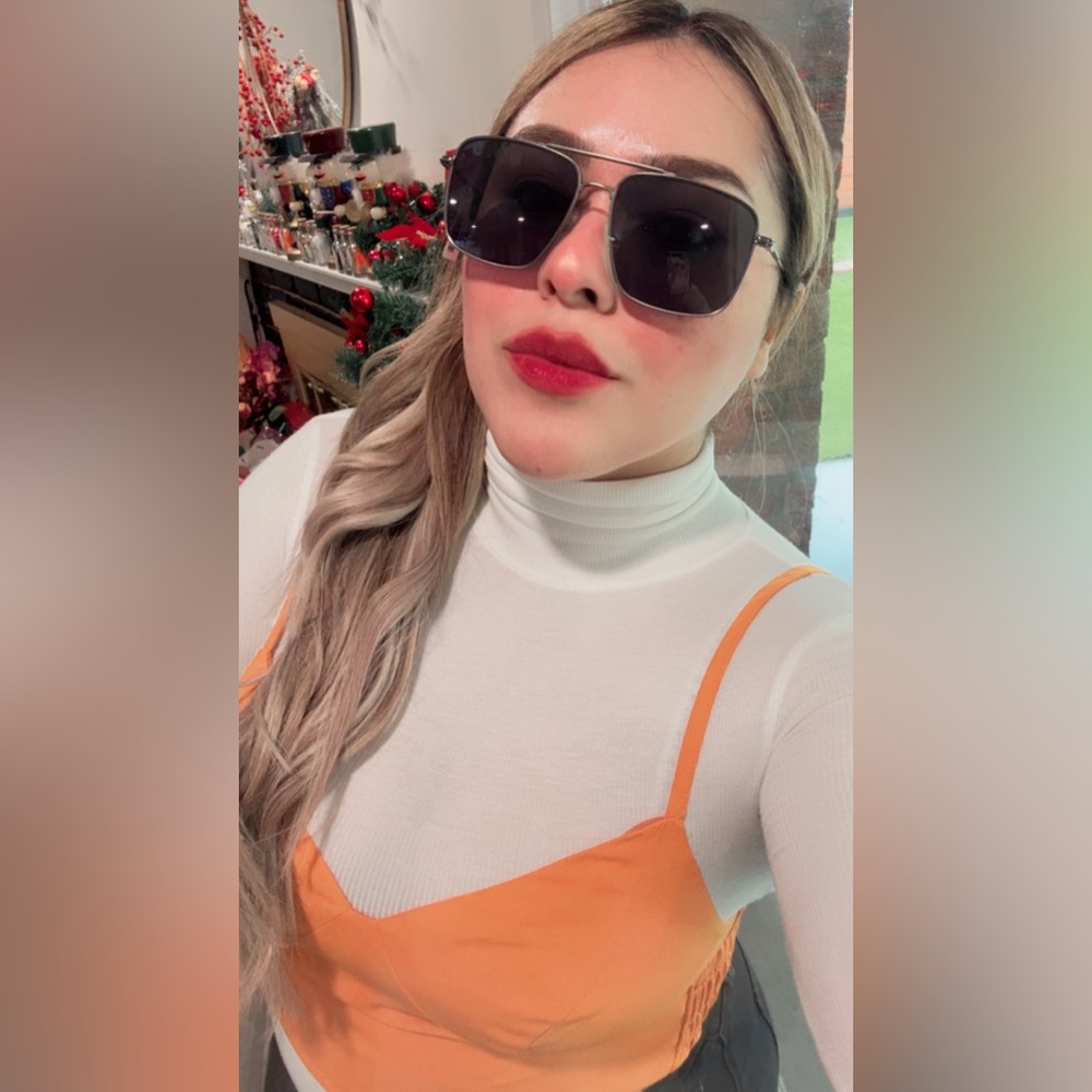 ONE DAY SALE💫
RAG & BONE gunmetal unisex sunglasses 🦋